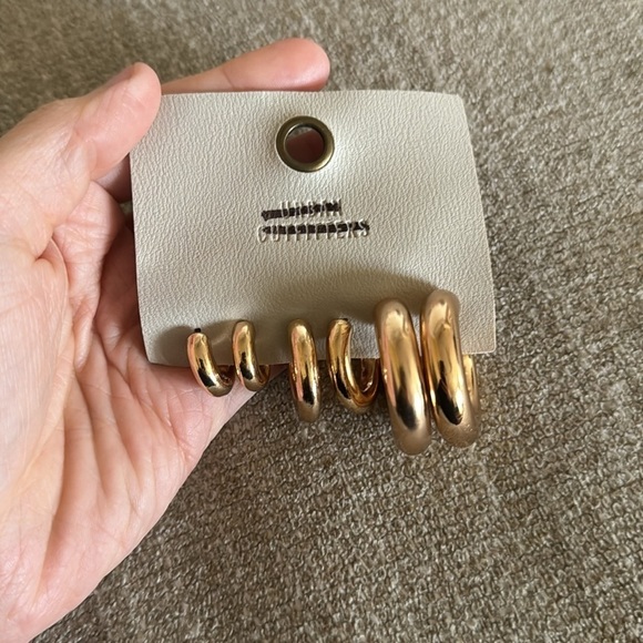 Urban Outfitters Gold Chubby Hoop 3 Set Multi Size Earrings - Picture 2 of 3